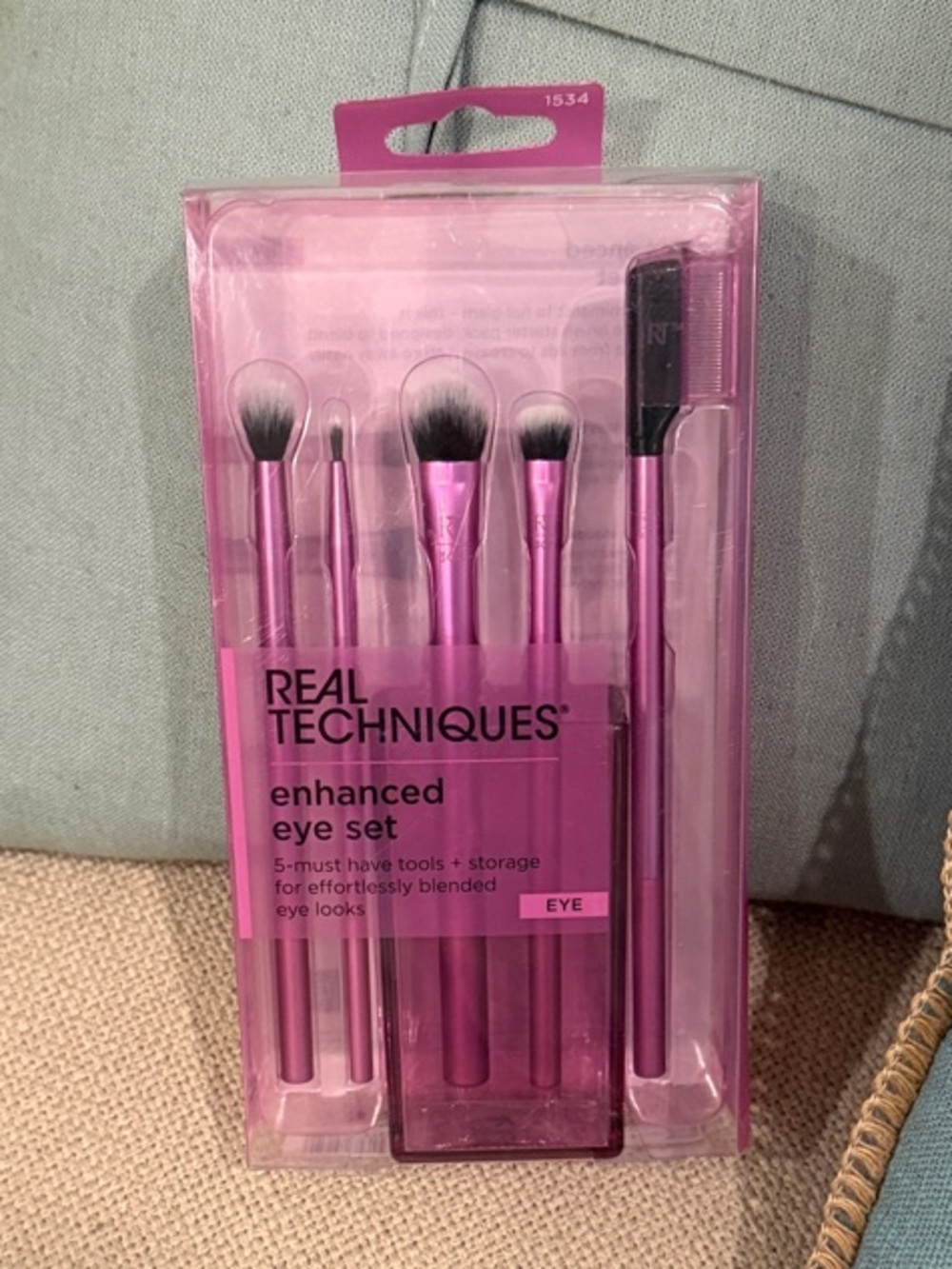 Real Techniques Enhanced Eye Brush Set in Pink